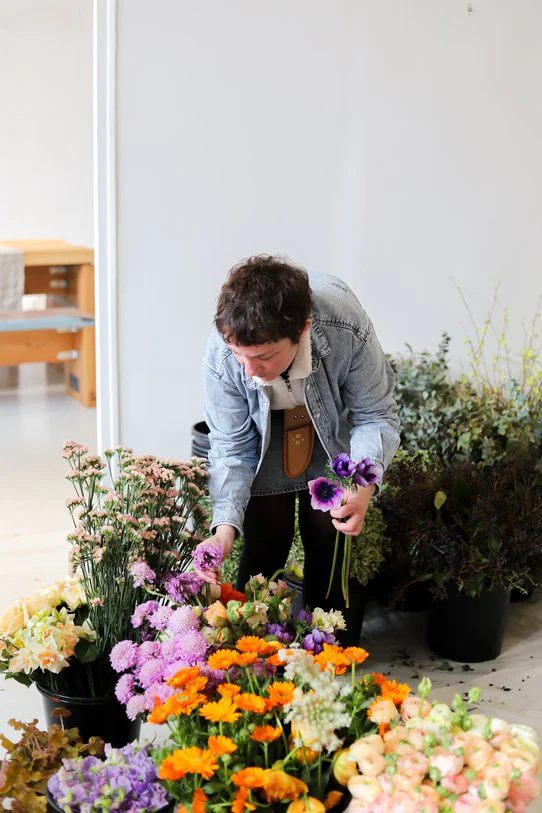 Atelier scénographie florale - Cascade arc-en-ciel - Image 7
